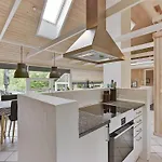 Semesterbostad Ellanor - 1km From The Sea By Interhome