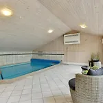 Semesterbostad Ellanor - 1km From The Sea By Interhome