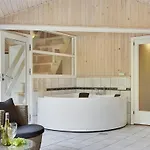 Ellanor - 1km From The Sea By Interhome *