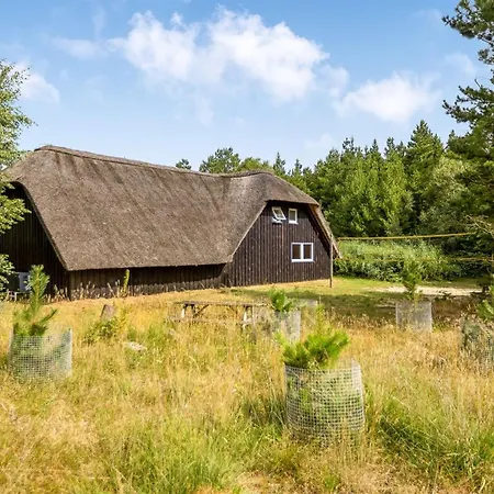 Ellanor - 1km From The Sea By Interhome Nyaraló *