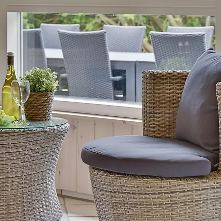 Ellanor - 1km From The Sea By Interhome Nyaraló