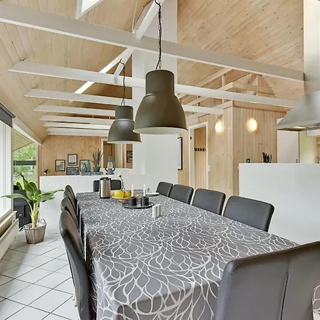 Ellanor - 1km From The Sea By Interhome Vakantiehuis *