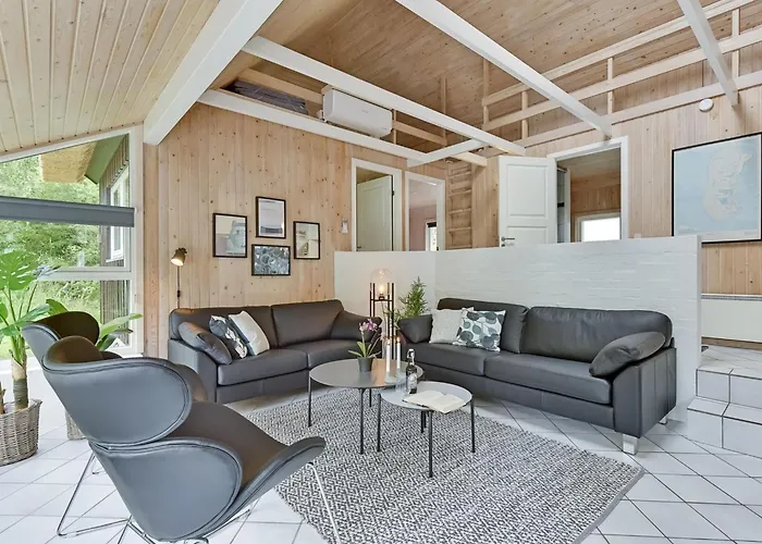 Nyaraló Ellanor - 1km From The Sea By Interhome *