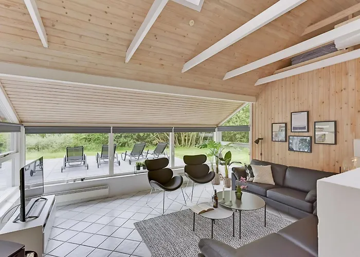 Nyaraló Ellanor - 1km From The Sea By Interhome