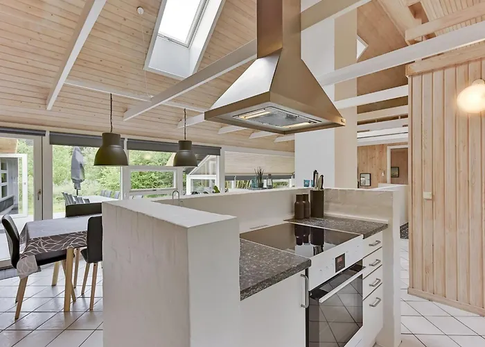 Nyaraló Ellanor - 1km From The Sea By Interhome