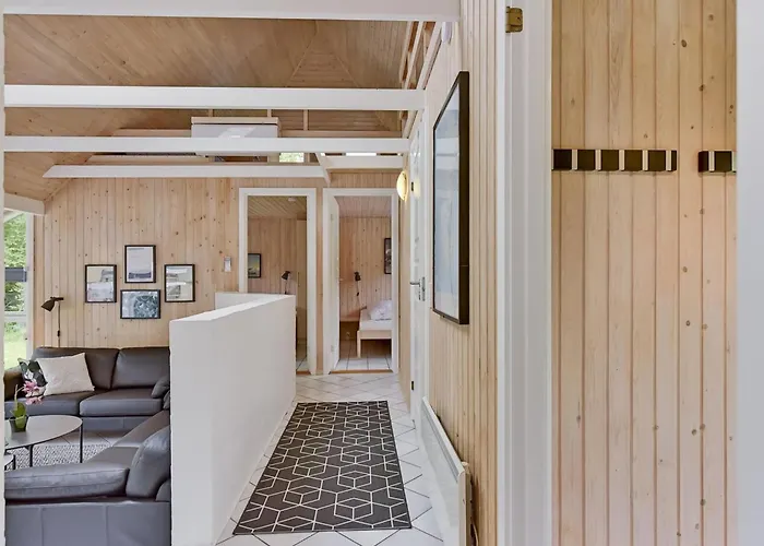 Ellanor - 1km From The Sea By Interhome Nyaraló *