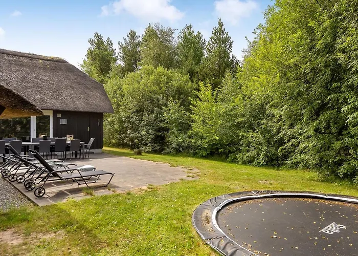 Nyaraló Ellanor - 1km From The Sea By Interhome *